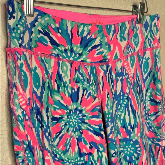 Lilly Pulitzer Luxletic UPF 50+ High Rise Weekender Leggings Tiki Pink Medium - Picture 4 of 8